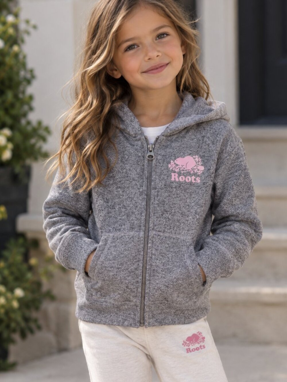 Roots Kids Gray Zip Up Hoodie Jacket Size 5T Pink Logo Fleece Sweatshirt